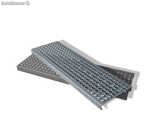 [CPA0065] PELDAÑO PERFORADO 900X250X2